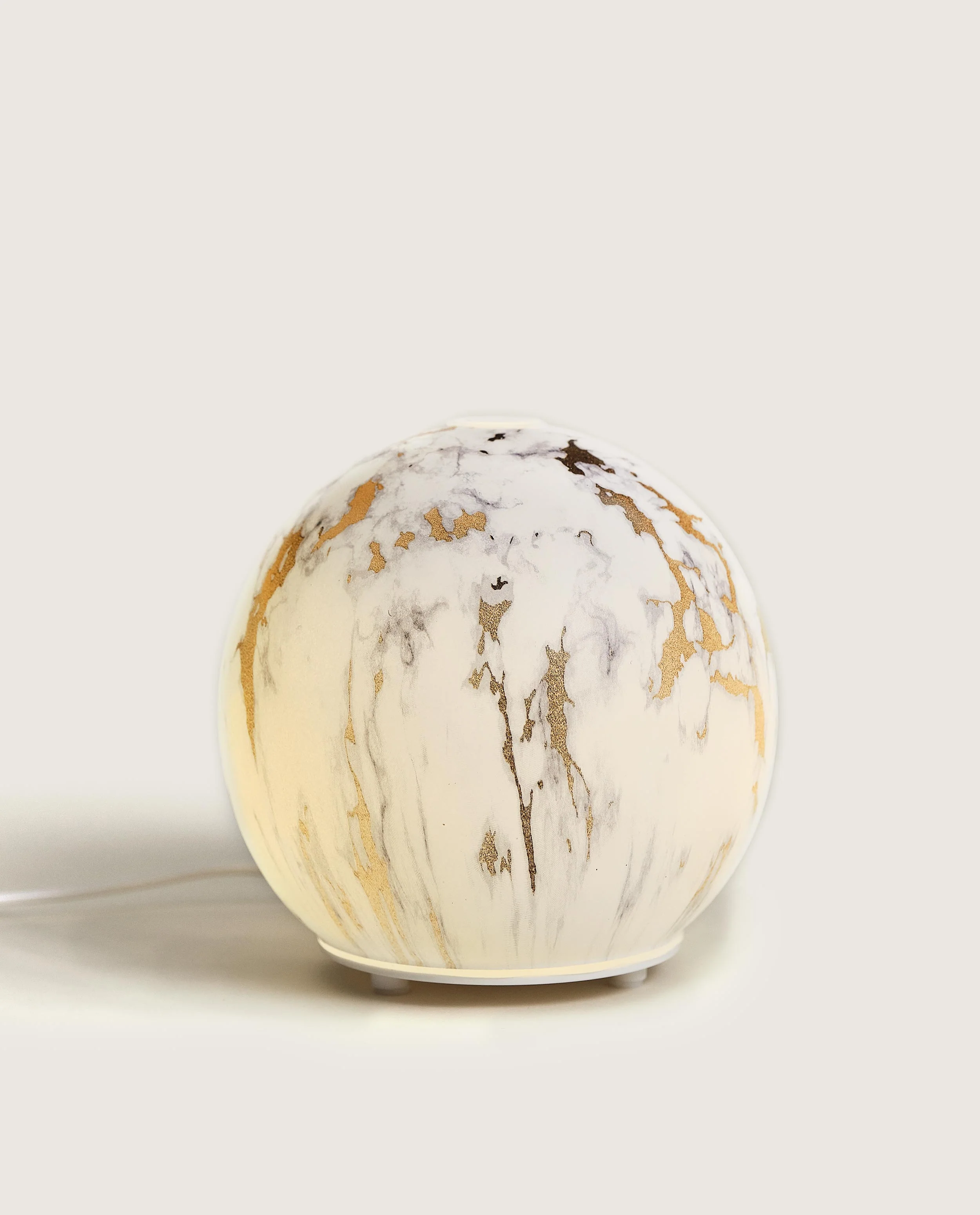 White Marbled Mist Diffuser - Image 2